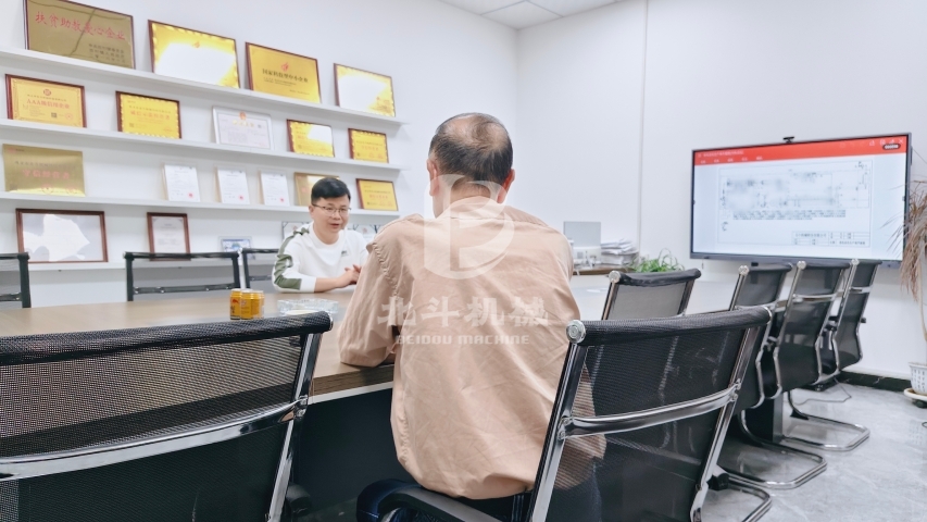 炭化爐圖紙細(xì)節(jié)研討到位,投產(chǎn)不打無(wú)準(zhǔn)備的仗